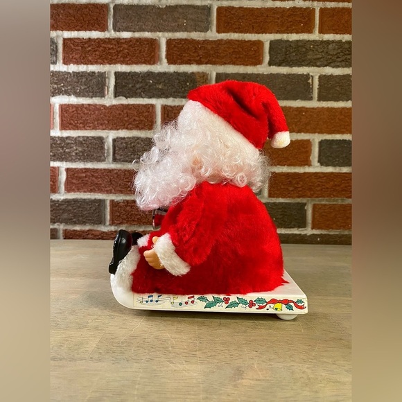 Vintage Sledding Santa Musical Bump Go Action Ringing Bell 3 Songs‎ Moves 80s - Picture 3 of 11
